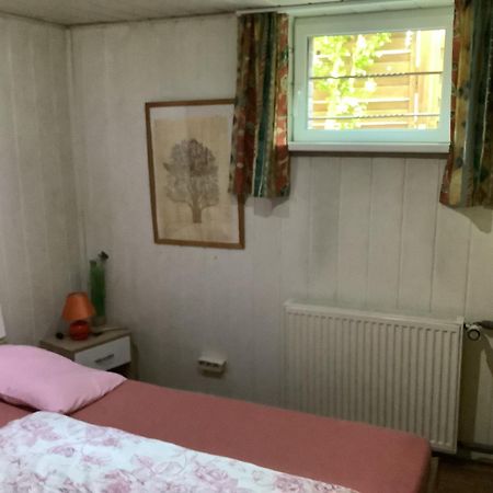 Schoenes Zimmer Im Seterant/Untergeschoss Essen Exterior photo