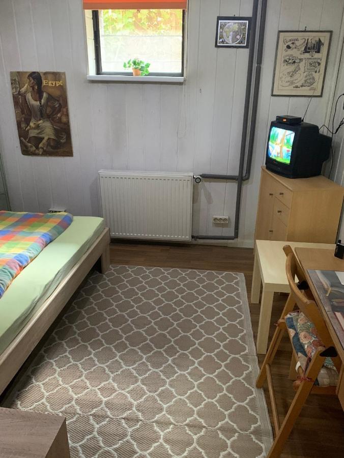 Schoenes Zimmer Im Seterant/Untergeschoss Essen Exterior photo